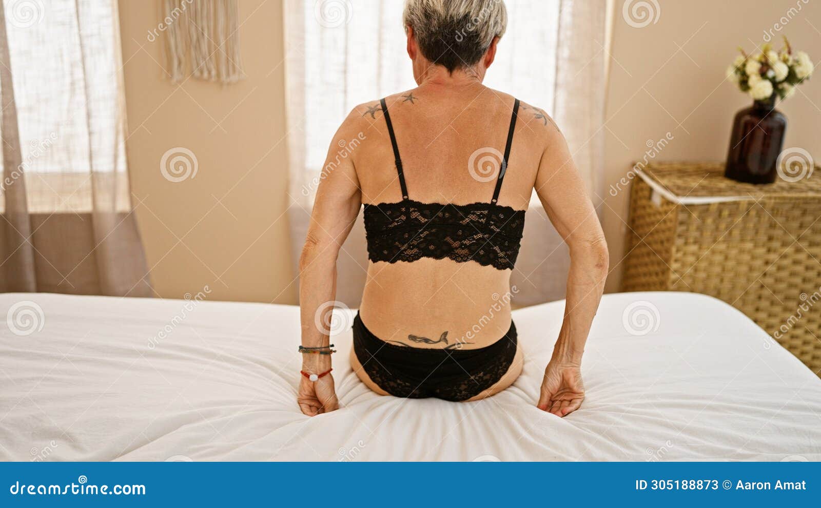 amr memo add Mature Knickers Tube photo