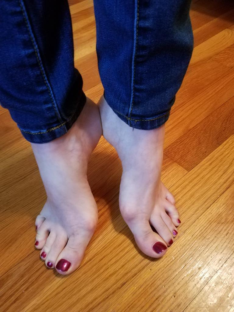 ben oates add Vicky Vixx Feet photo