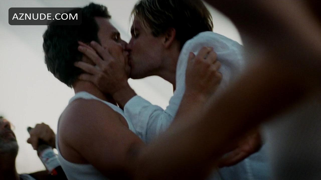 aaron ulmer add Taylor Kitsch Nude photo