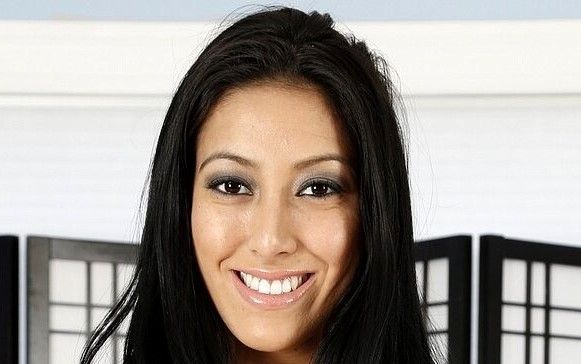 diksa add Kimberly Gates photo