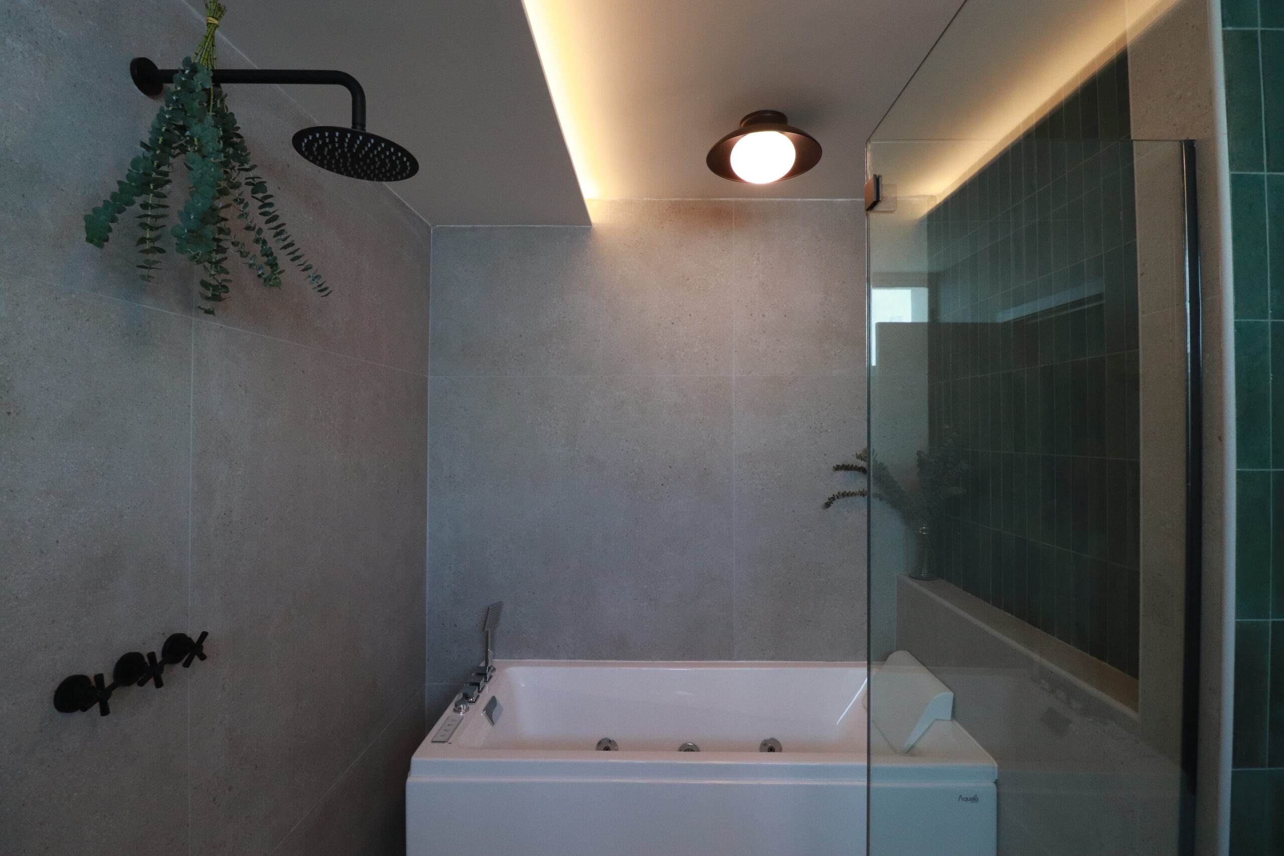chris tay add Bathroom Dp photo