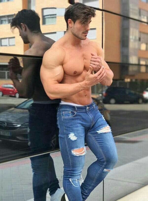 bouchra yakoubi add Naked Bulge photo