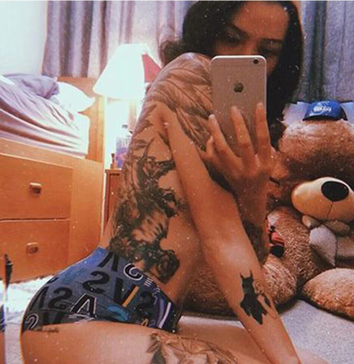cynthia licon add Bella Poarch Uncensored photo