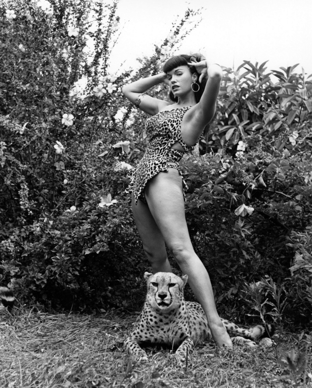 donna brese add Bettie Bomdage photo