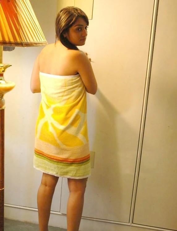 carolyn gollop add Indian Bhabi photo