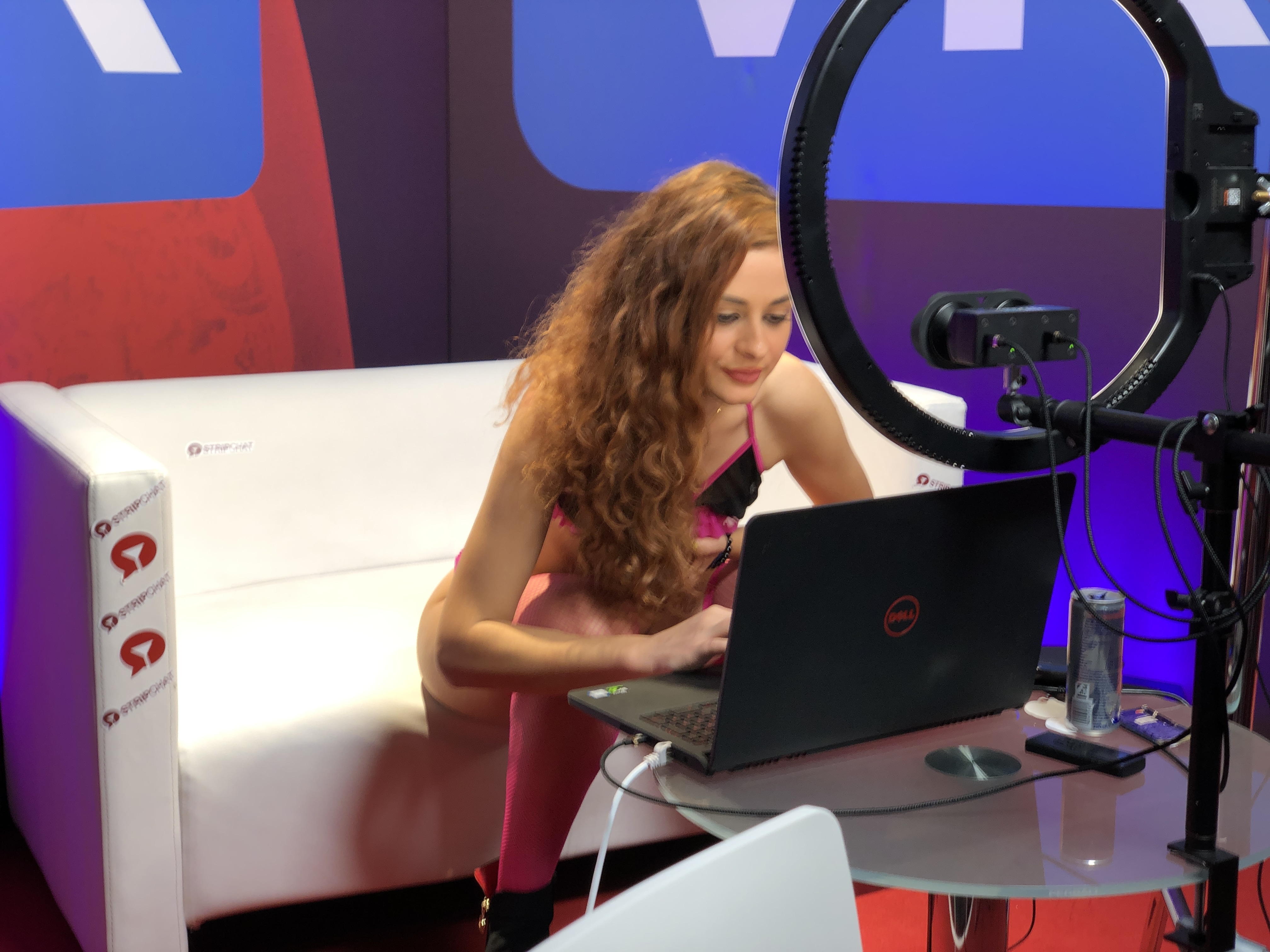 arry irawan add Big Boob Latina Webcam photo