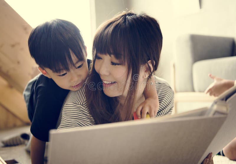 ati mir add Bokeh Japanese Mom And Son photo