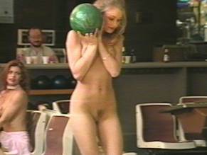 damai hayahati add Bowling In The Nude photo