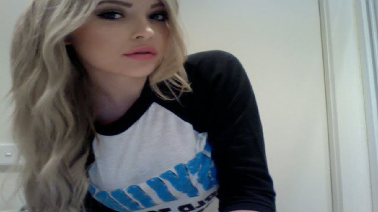 aeman khan add Brazilian Cam Girls photo