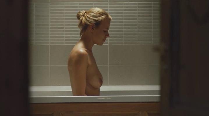 art ragland add Brit Robertson Nude photo