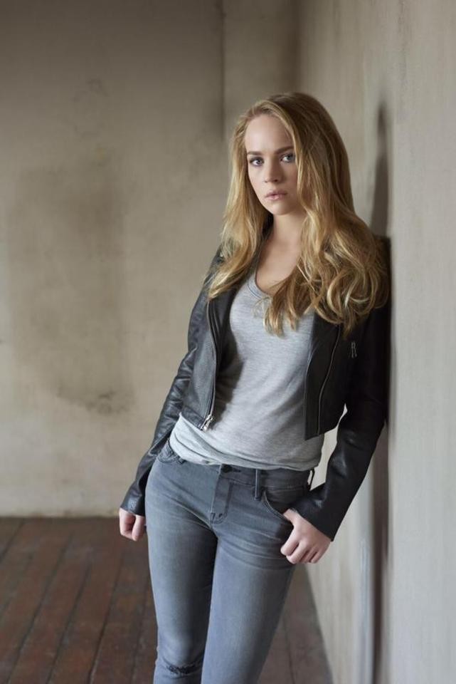 aditi bapat add Britt Robertson Nude photo