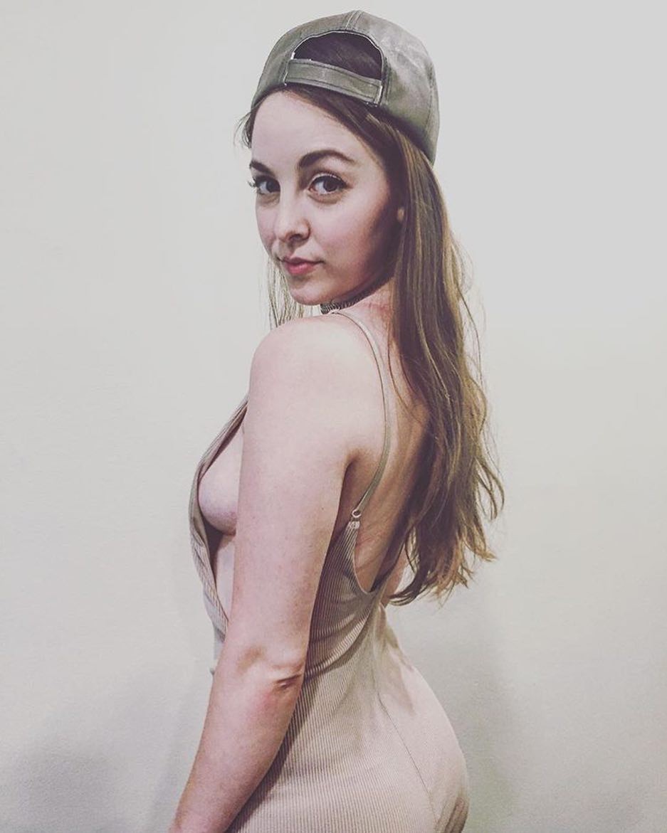 agus nida add Brittany Curran Naked photo