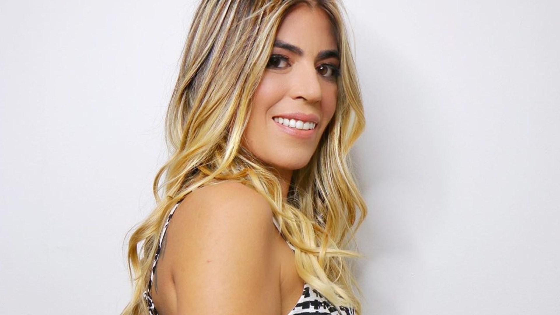 bill whittall add Bruna Fermiano photo