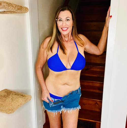 bjorn hanssen add Busty Latina Gilf photo