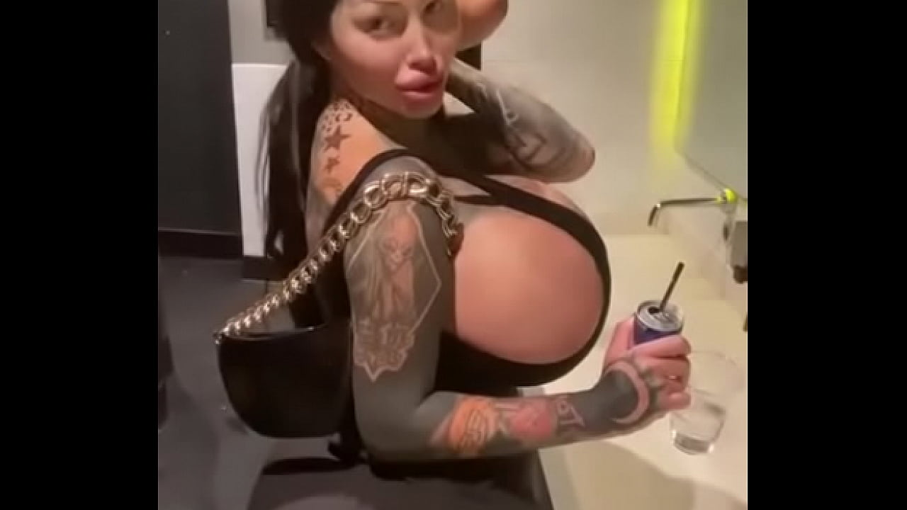 anthony deorio add Gigantic Boobs Porn photo