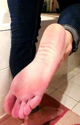 colin mazlan add Male Feet Worship Stories photo