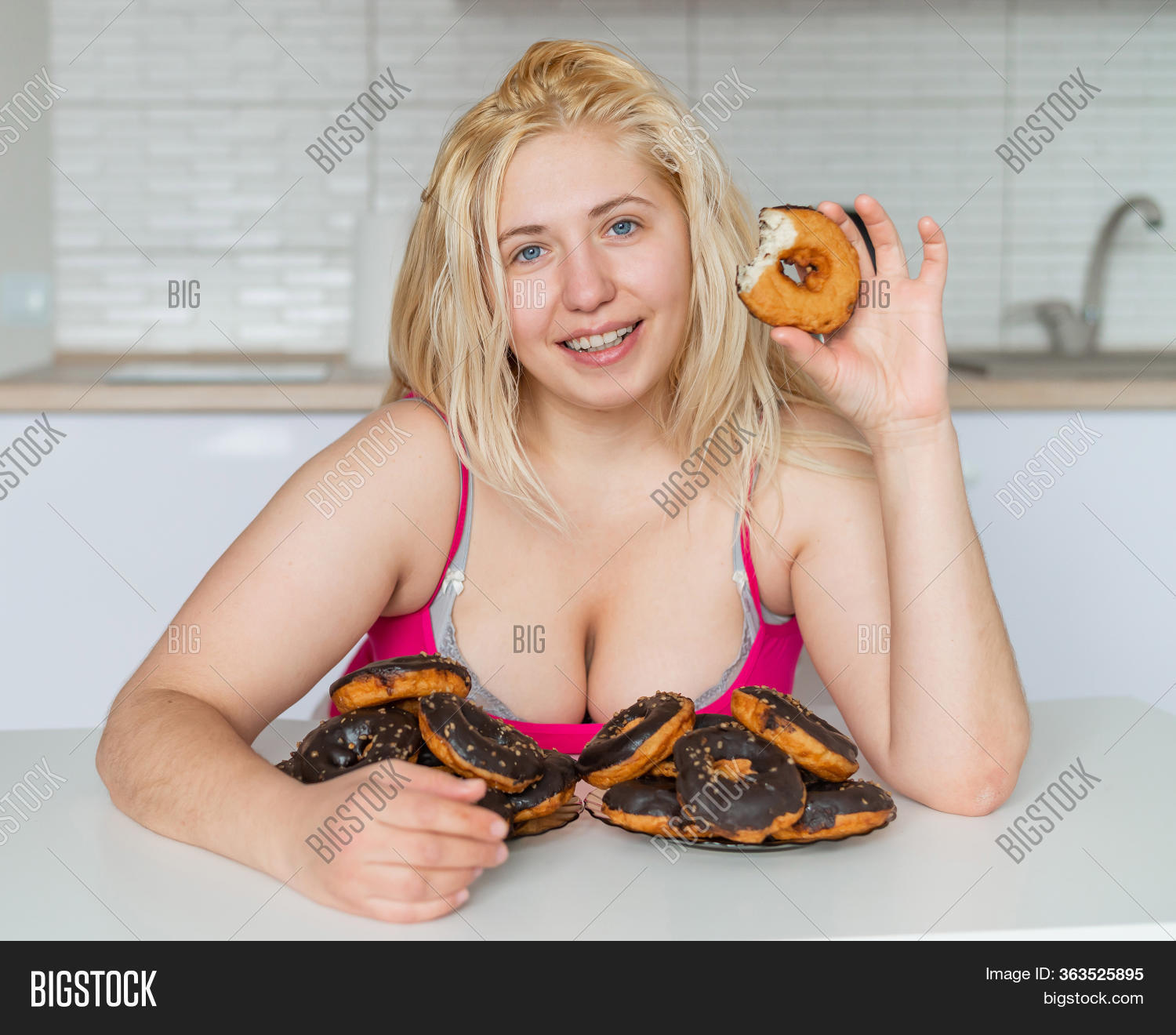 Fat Woman With Huge Tits 187