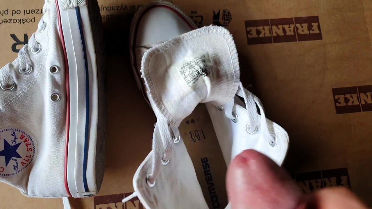courtney stefani add Cumming In Converse photo