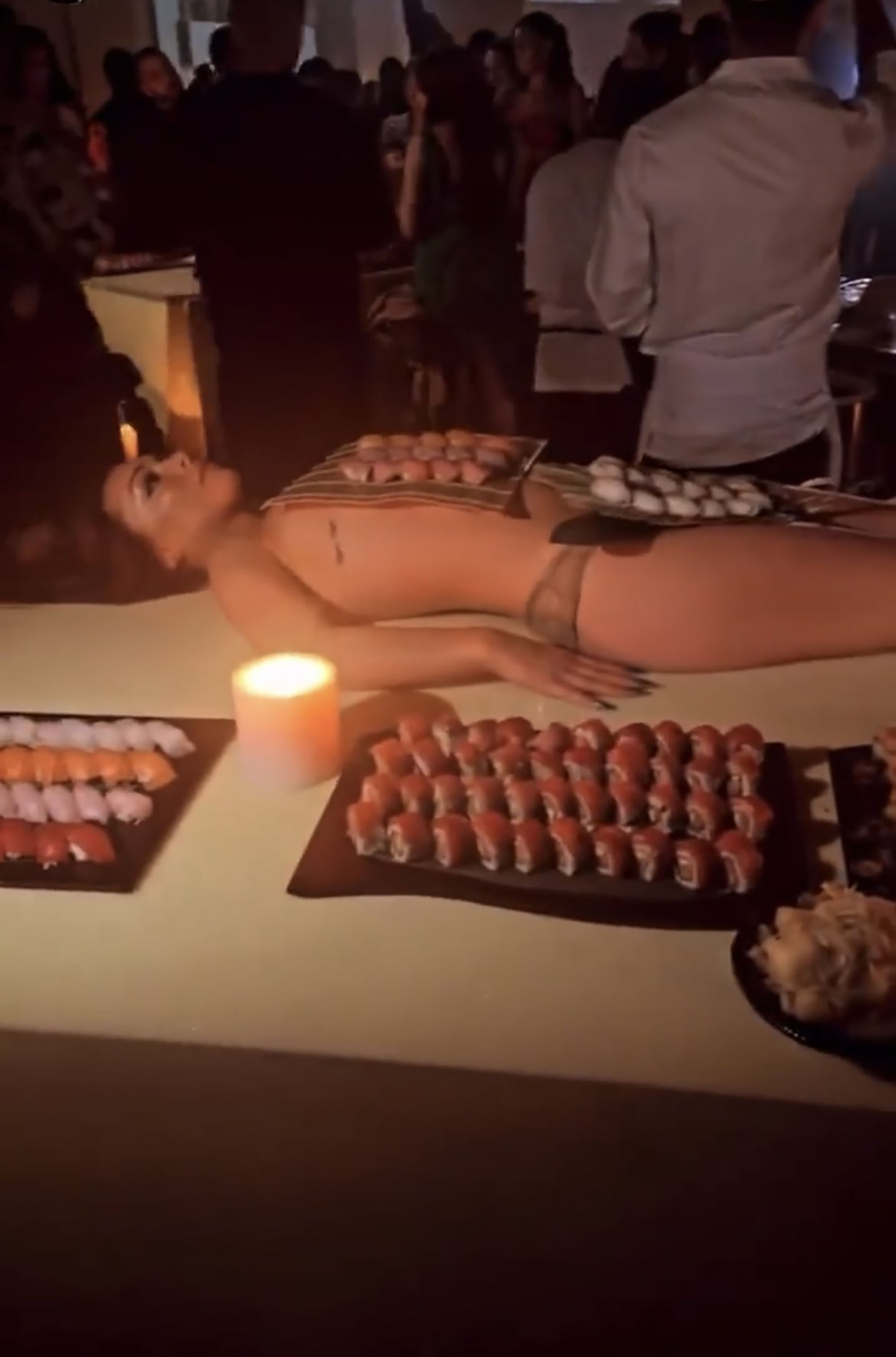 charles sintonio wraggs add Ladies Nude Party photo