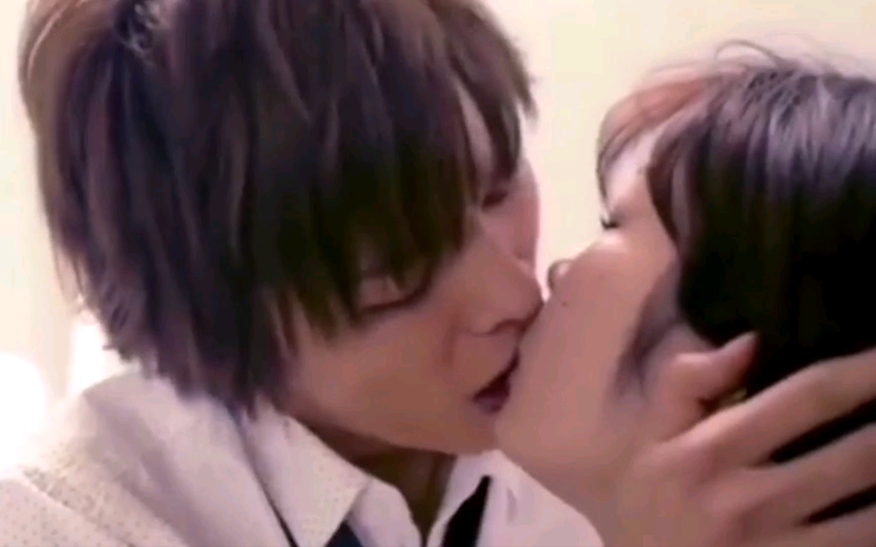 carolyn becker add Hot Japanese Kissing photo
