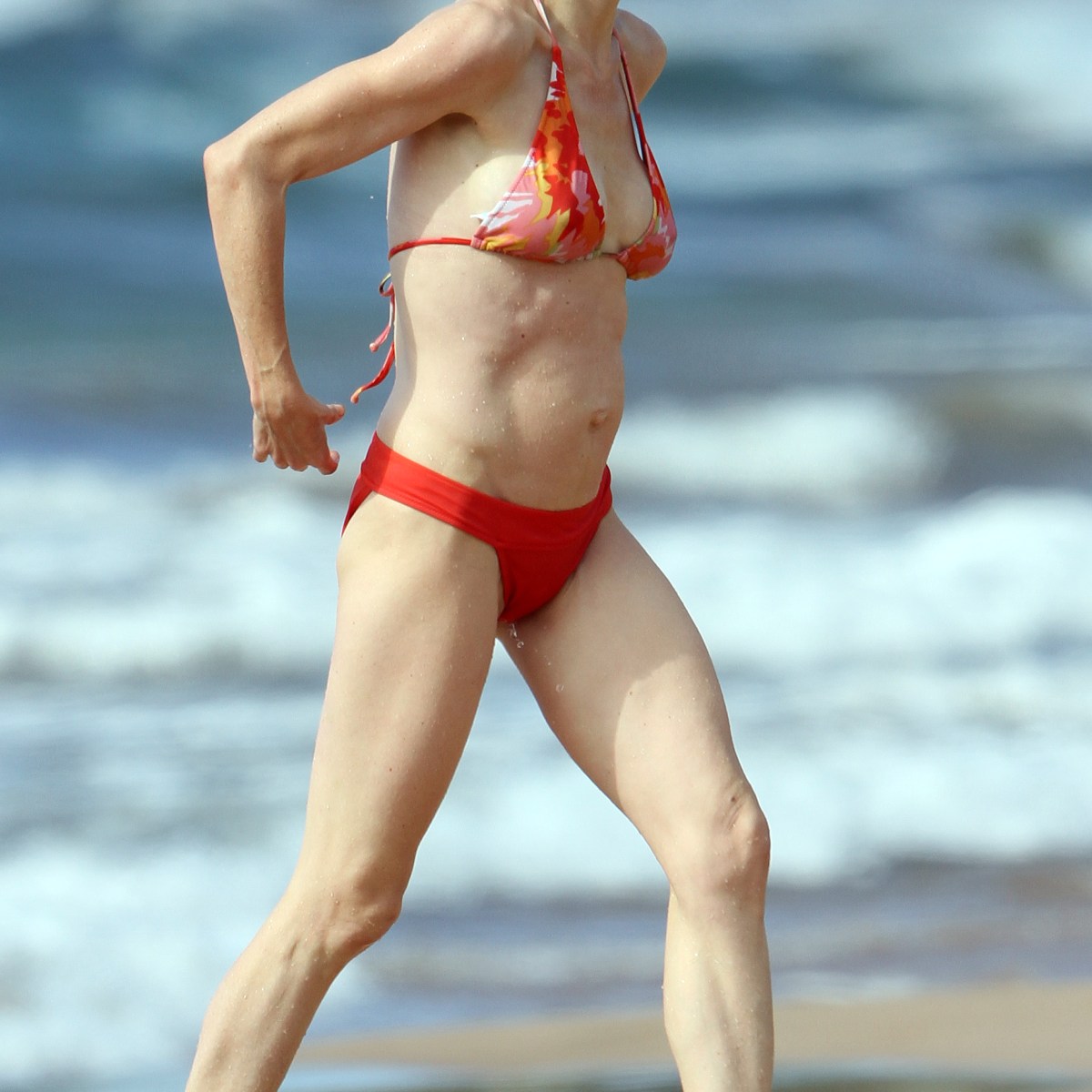 Cheryl Hines Bikini 5741