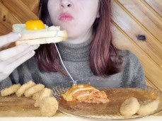 amanda woerner add Chicken Nugget Porn photo