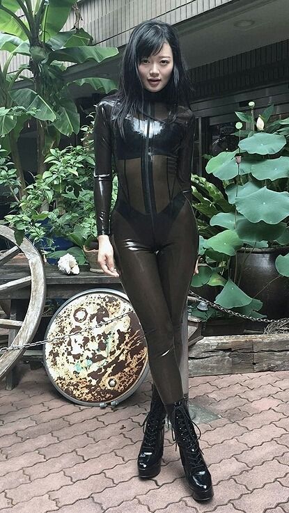 caroline duffield add China Femdom photo