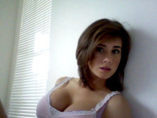 carrie lightfoot add Chloe Lamb Nude photo