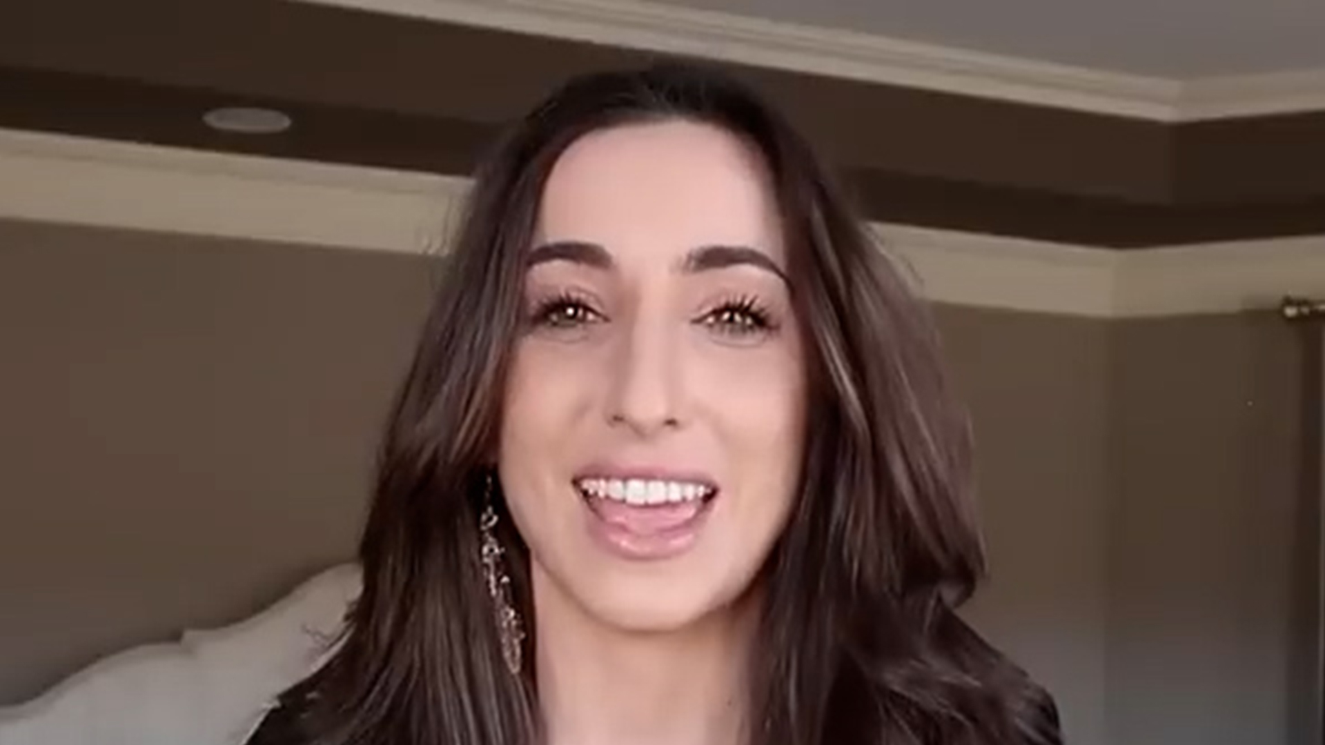 Christina Khalil Livestream 7724