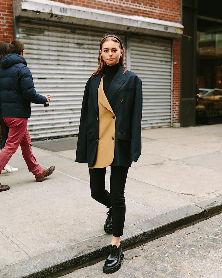 andrew jonasson add Claire Roose photo