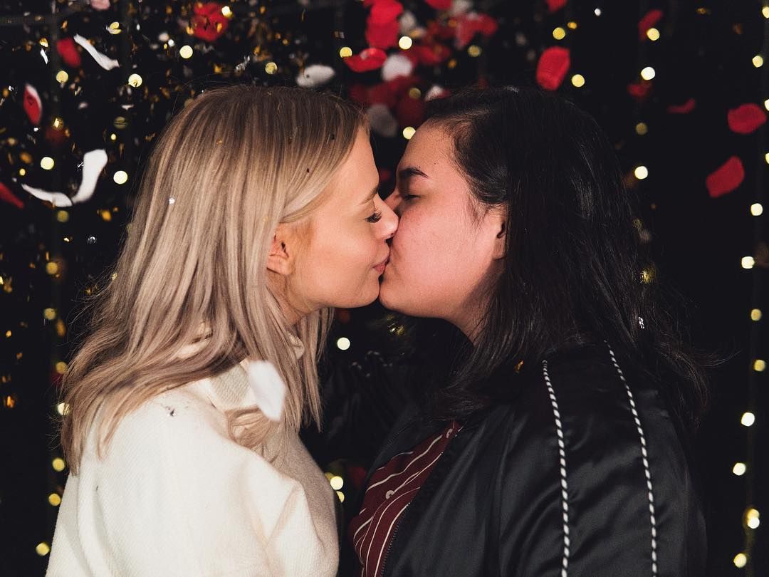 anthony michael moore add Corinna Kopf Lesbian photo