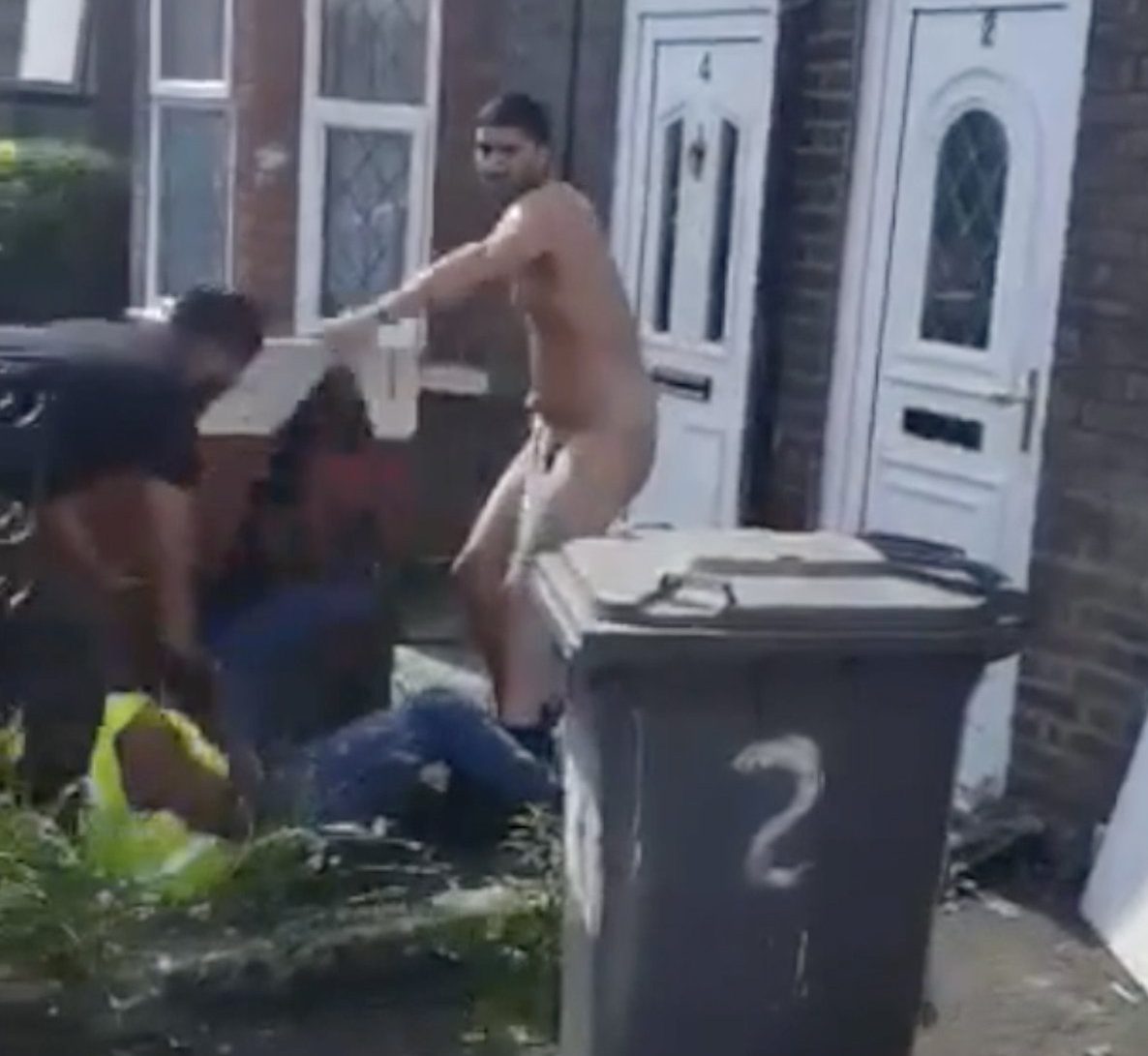 anita ilic add Naked Street Fight photo