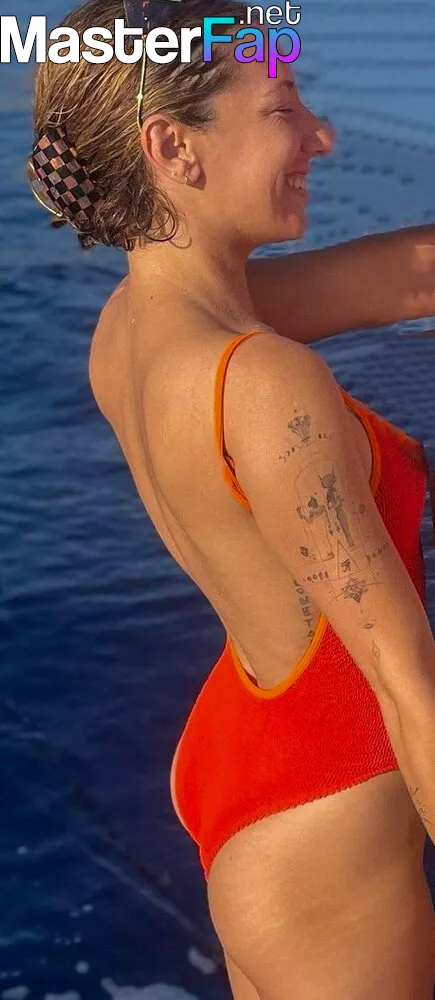 bogchi hokbu add Vanessa Lengies Bikini photo