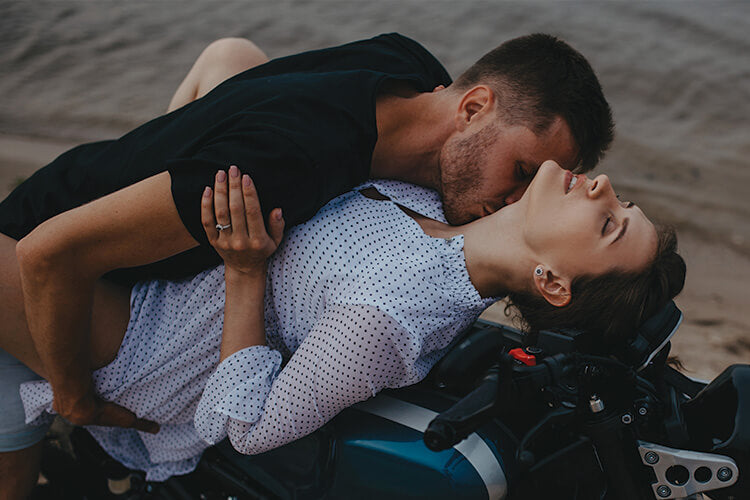 darnell orr add Dry Hump Kiss photo