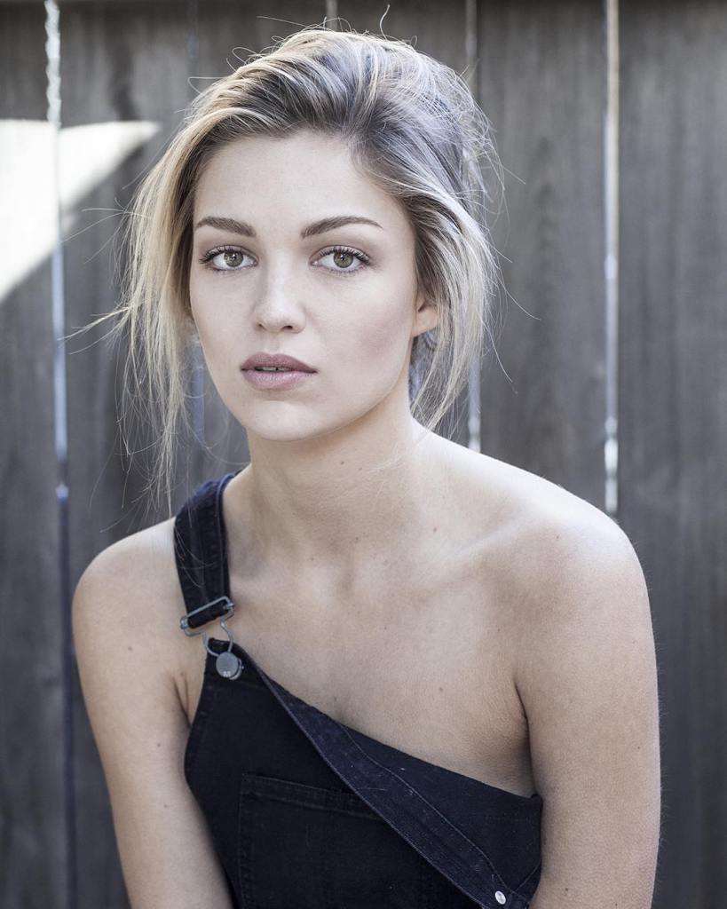 aung nyunt add Lili Simmons Sexy photo