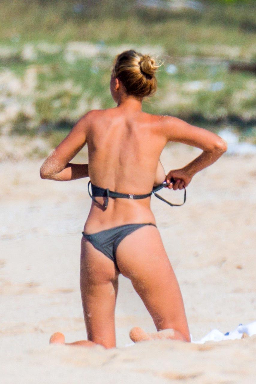 amna hanif add Nude Kelly Rohrbach photo