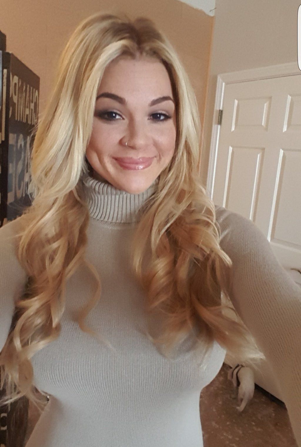 alice addy add Skyla Novea Full Hd photo