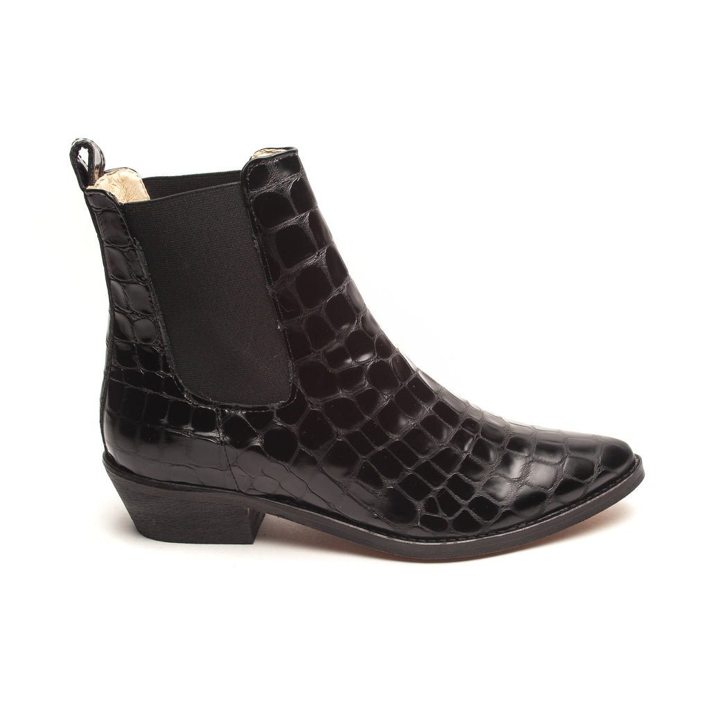 christina hilt add Black Ambush Stella photo