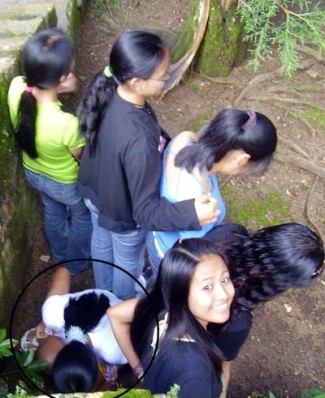 billi wong add Hidden Cam Pee photo