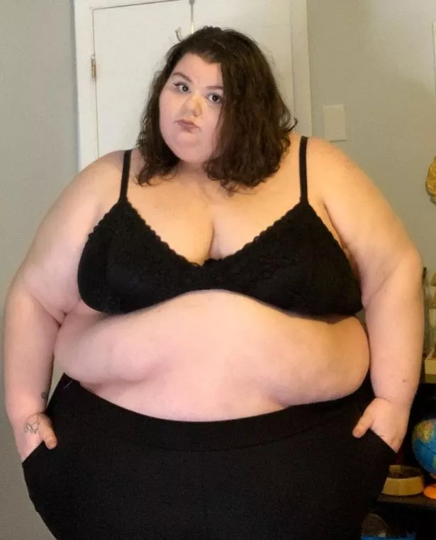 carole henninger add Ebony Bbw Striptease photo