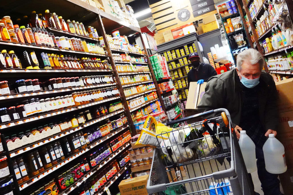 chelsey winchell add Flashing In Grocery Store photo