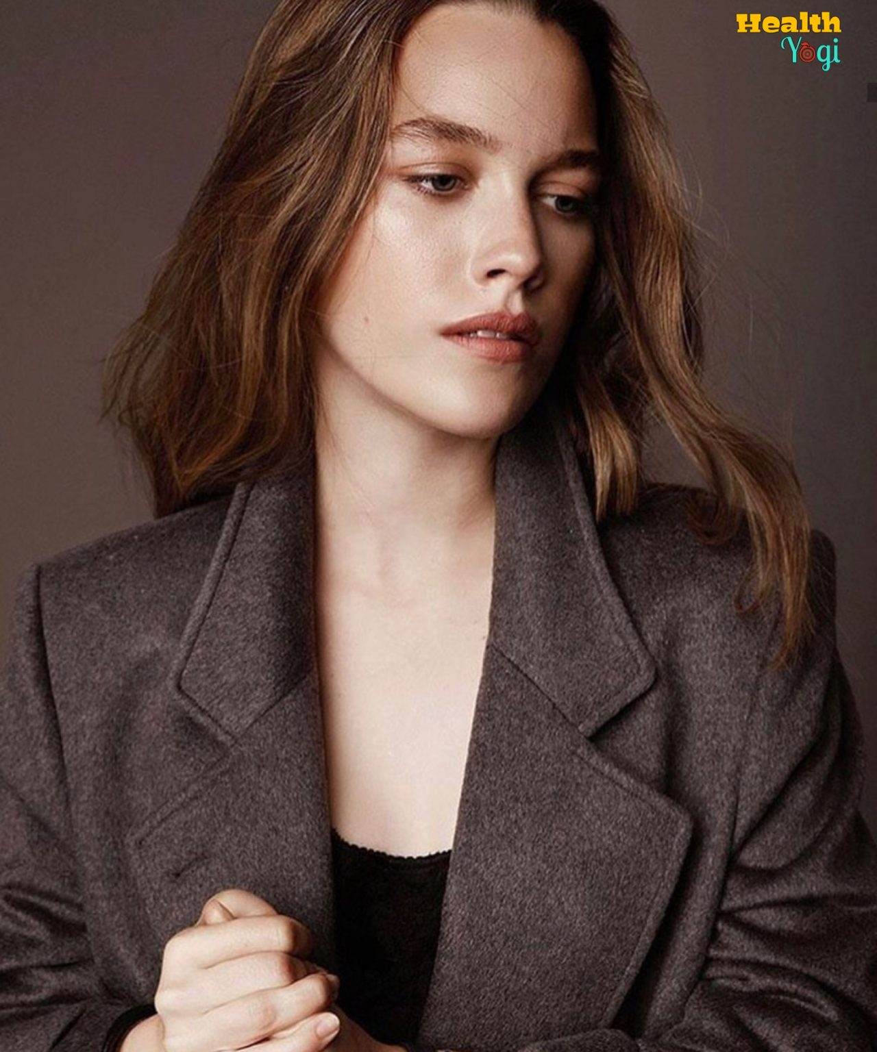 deborah paige add Victoria Pedretti Sexy photo