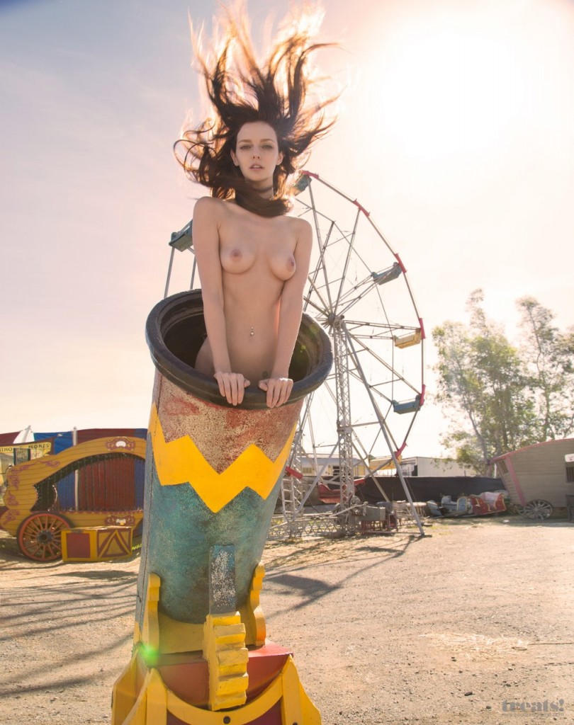 adam szwed add Lydia Hearst Nude photo