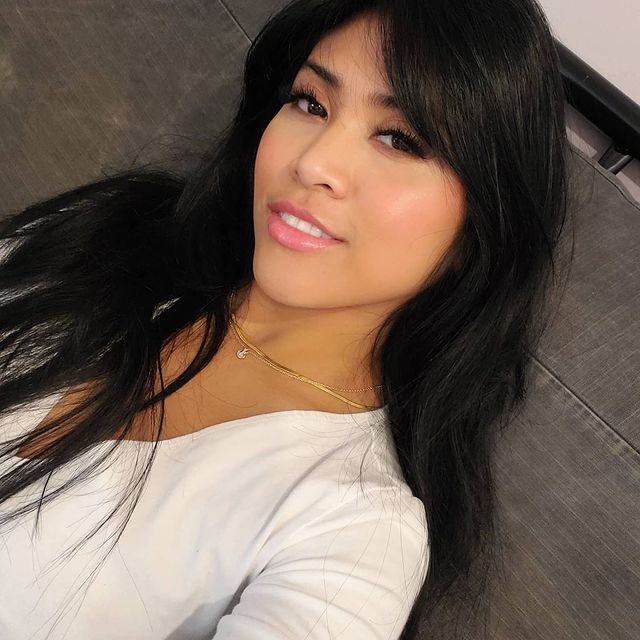 cindy small add Ember Snow Boyfriend photo