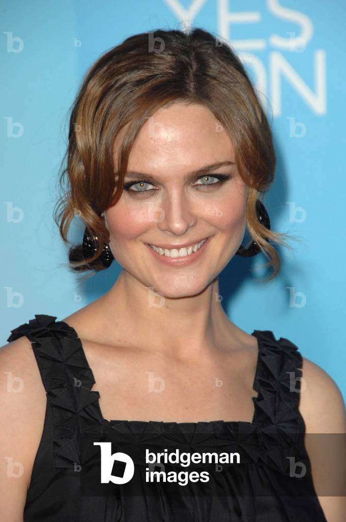 betty colburn add Emily Deschanel Nude Pics photo