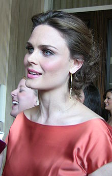 beverly davis smith add Emily Deschanel Nude Pics photo