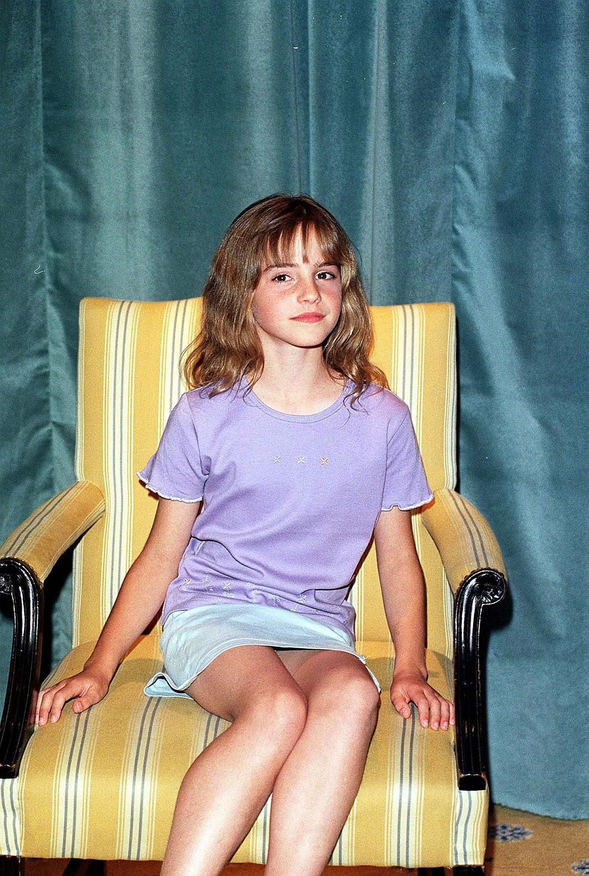 ahmed el arini add Emma Watson Upskirt photo
