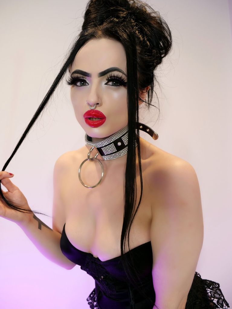 crystal blanton add Empress Poison photo