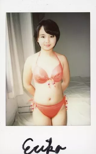 cecilia summer add Erika Aoba photo