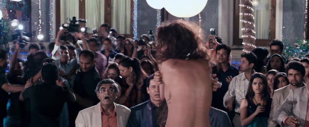 bima bim add Esha Gupta Nude photo